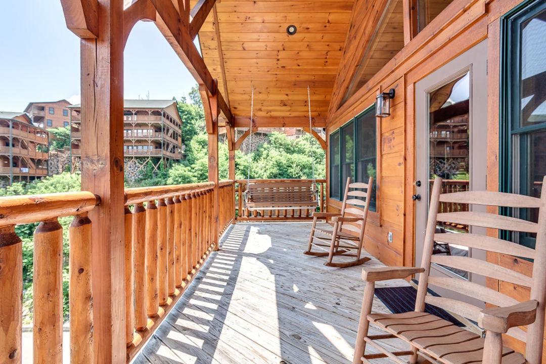 Gatlinburg Cabin With Private Hot Tub By Staycating Kültér fotó