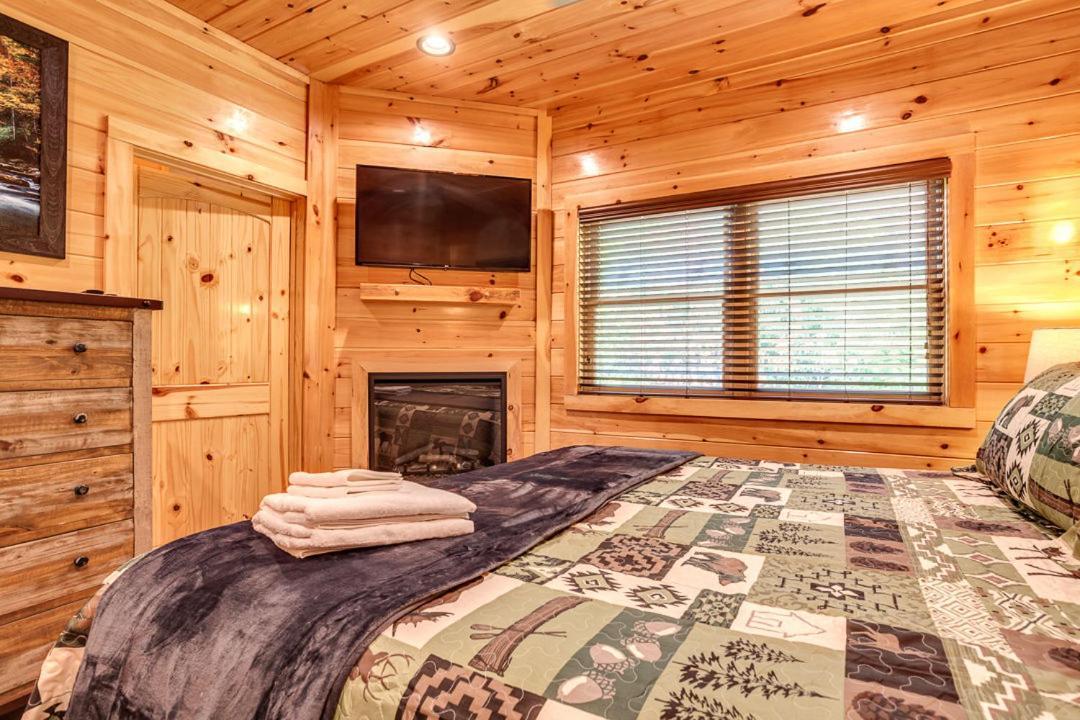 Gatlinburg Cabin With Private Hot Tub By Staycating Kültér fotó