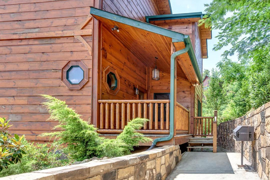 Gatlinburg Cabin With Private Hot Tub By Staycating Kültér fotó