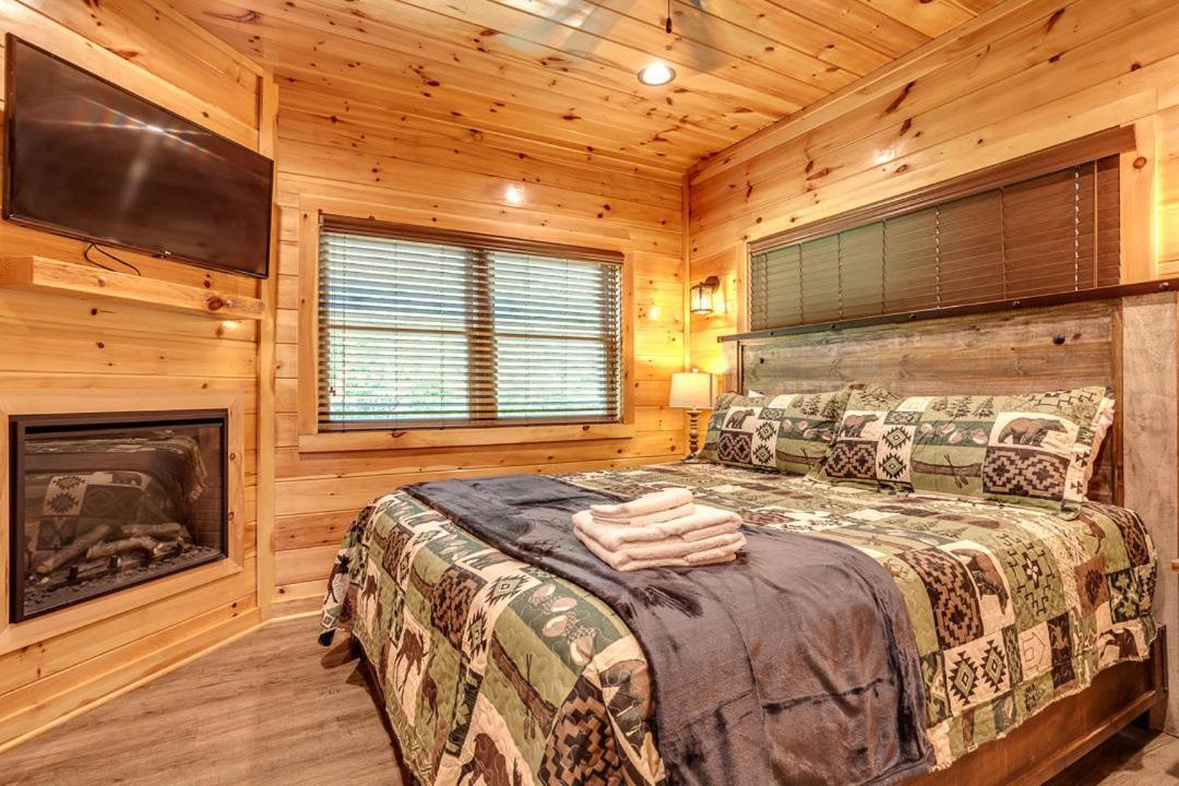 Gatlinburg Cabin With Private Hot Tub By Staycating Kültér fotó