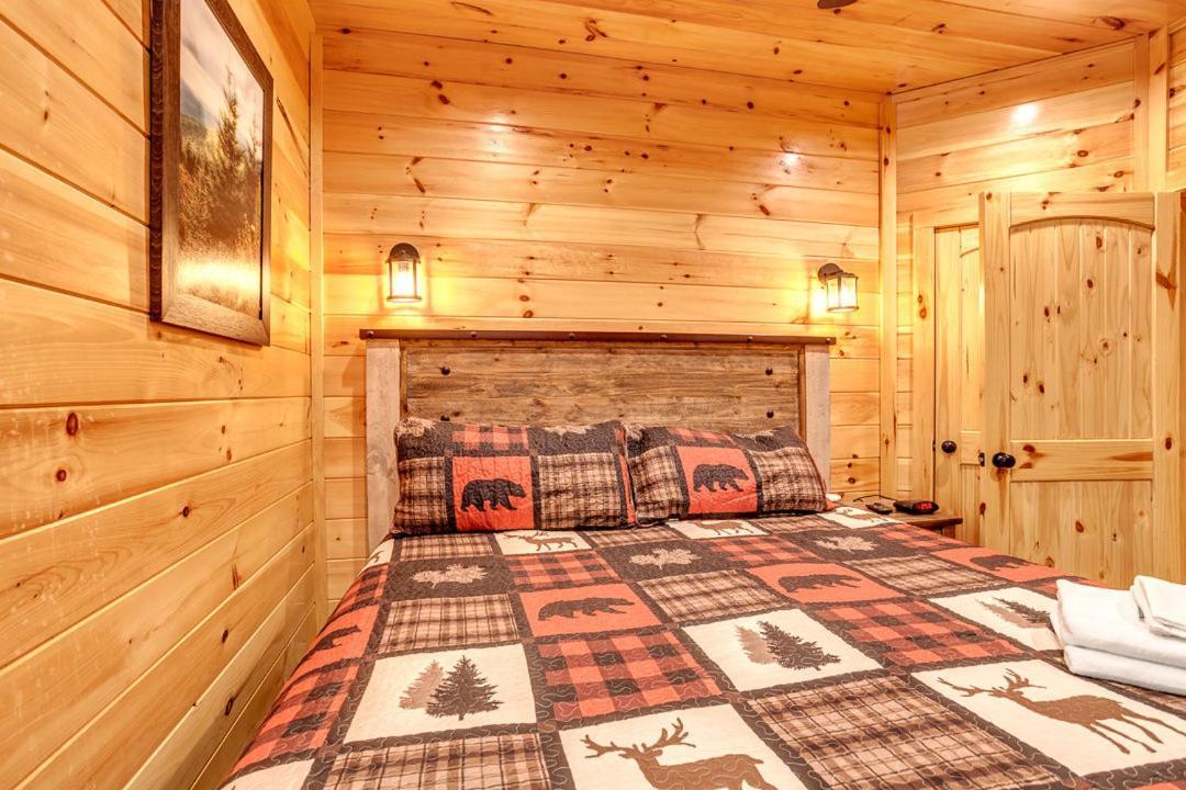 Gatlinburg Cabin With Private Hot Tub By Staycating Kültér fotó