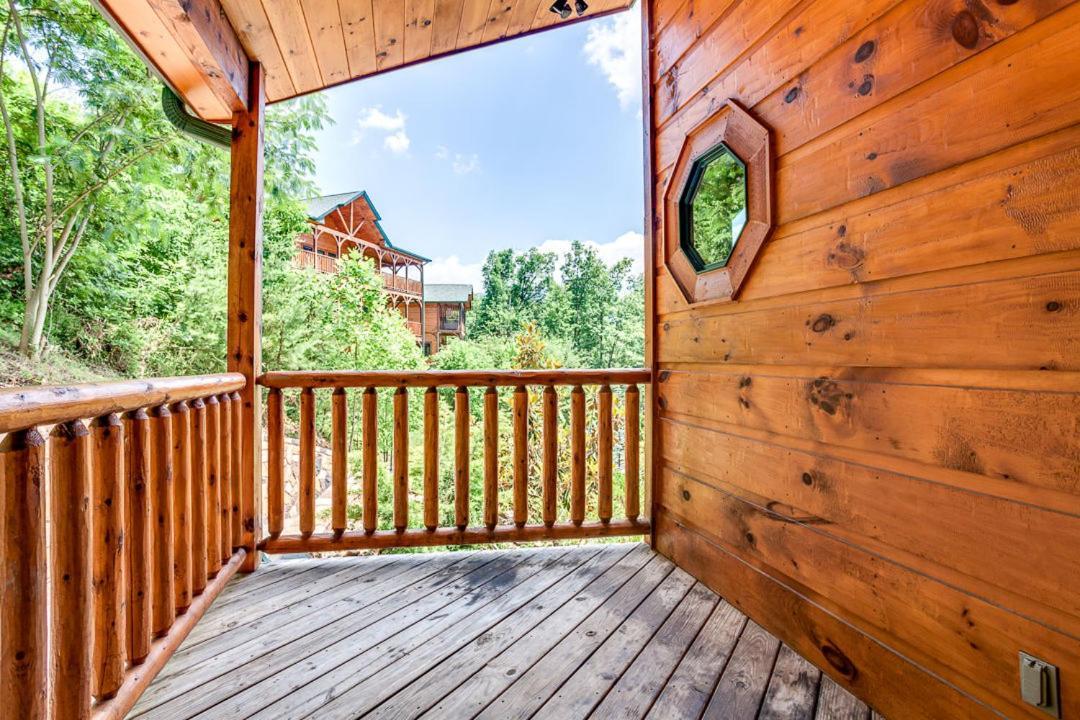 Gatlinburg Cabin With Private Hot Tub By Staycating Kültér fotó